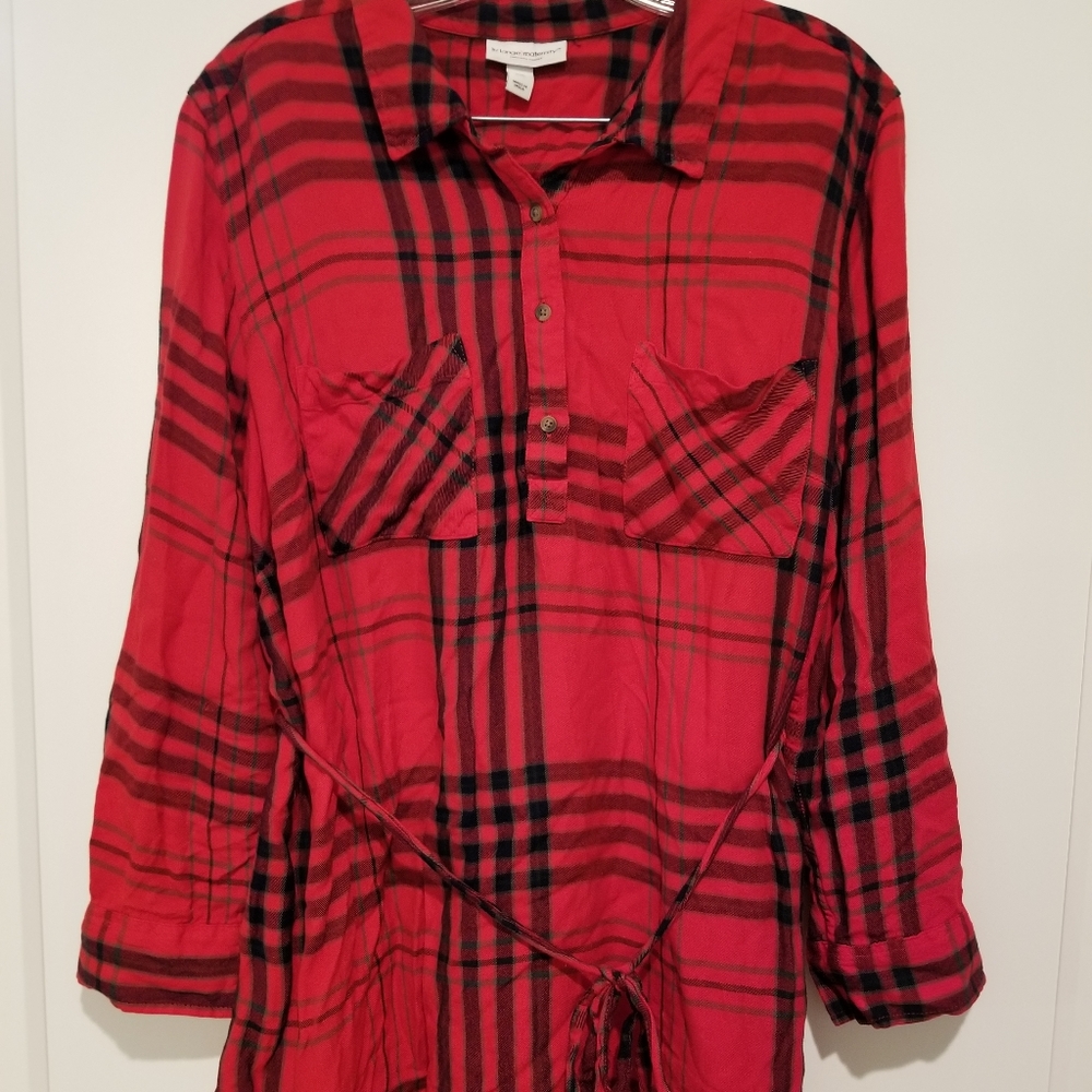 Liz Lange Maternity shirt